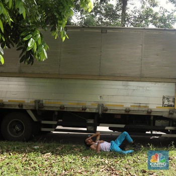 Imbas One Way, Jalan Menuju Cikopo Macet