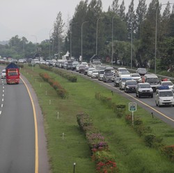 Nyaris 1,2 Juta Kendaraan Keluar Mudik, Jakarta Sepi!