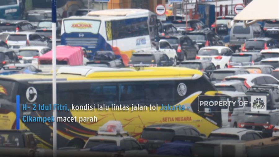 Edan! H- 2 Idul Fitri Tol Cikampek Macet Parah!