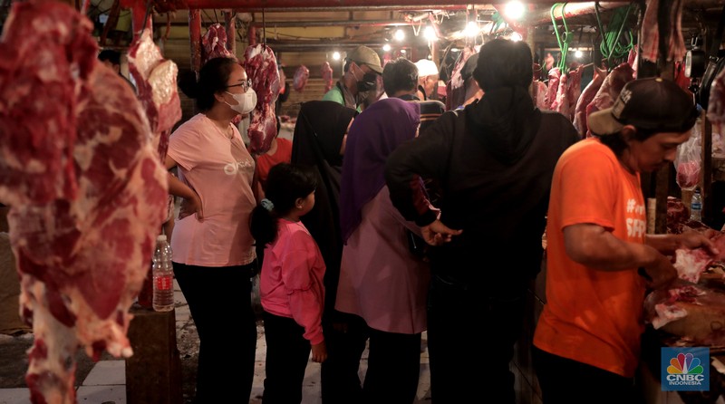 Kenaikan Harga Daging Jelang Lebaran. (CNBC Indonesia/Muhammad Sabki)