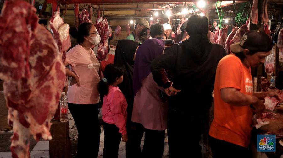 Kenaikan Harga Daging Jelang Lebaran. (CNBC Indonesia/Muhammad Sabki)