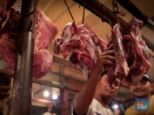 Wabah PMK di RI: Daging di Pasar Lancar, Harga Tetap Tinggi