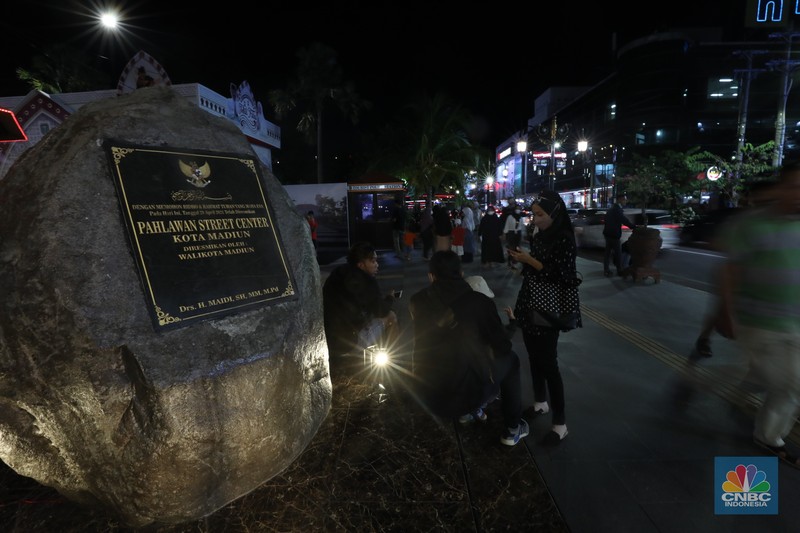 Patung Merliun di Madiun (CNBC Indonesia/Tri Susilo) Patung Merliun di Madiun (CNBC Indonesia/Tri Susilo)