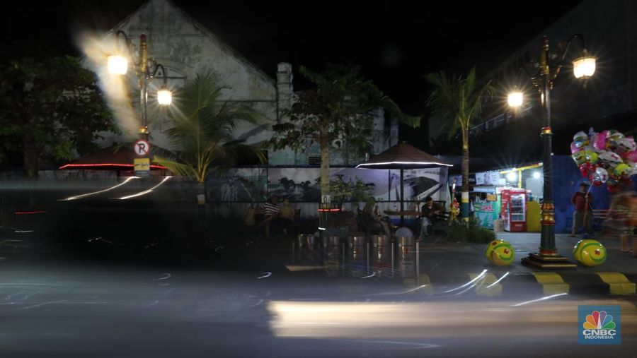 Patung Merliun di Madiun (CNBC Indonesia/Tri Susilo)