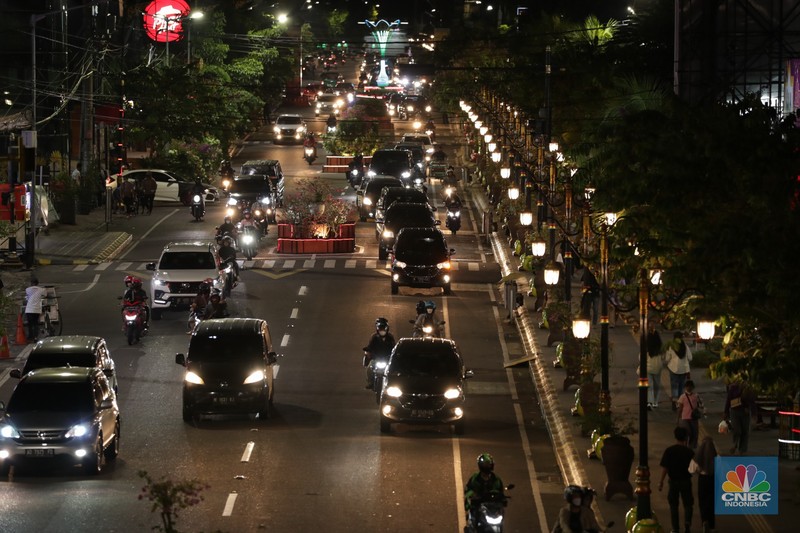 Patung Merliun di Madiun (CNBC Indonesia/Tri Susilo)