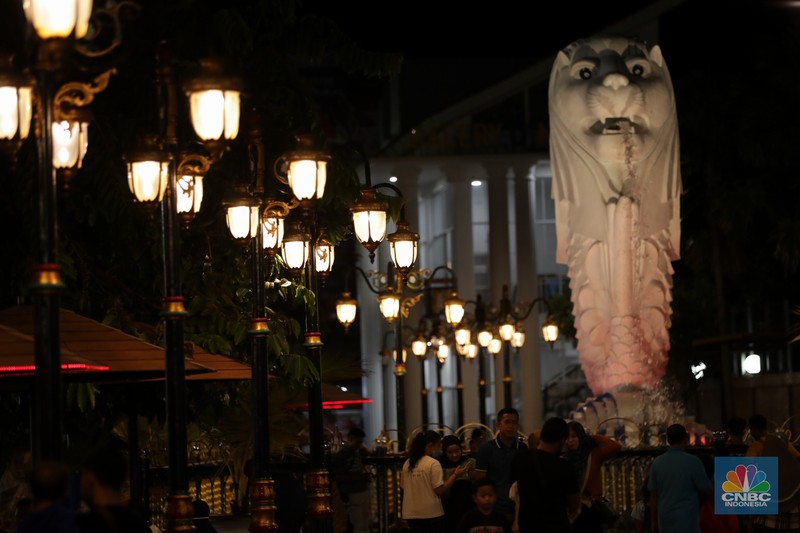 Patung Merliun di Madiun (CNBC Indonesia/Tri Susilo)