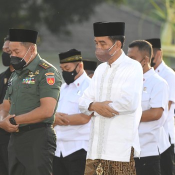 Jokowi dan Keluarga Salat Id di Yogyakarta, Ini Potretnya