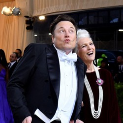 Cara Didik Anak Agar Sukses Ala Ibunda Elon Musk