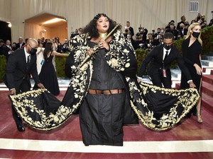 Pengumuman Mengejutkan Lizzo di Tengah Masalah Hukum