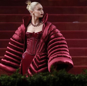 Ragam Kostum Unik Para Selebriti di Acara Met Gala 2022