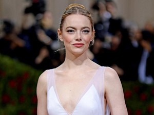 Wanita Tercantik Dunia Menurut Sains: Emma Stone!