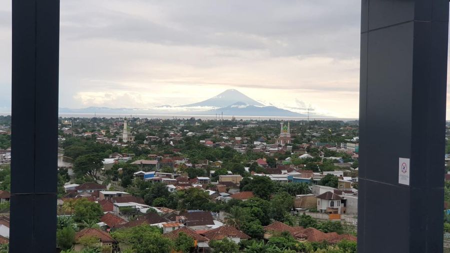 Kementerian Pekerjaan Umum dan Perumahan Rakyat (PUPR) tetap optimis pelaksanaan Program Sejuta Rumah akan semakin meningkat usai hari raya Idul Fitri. Semakin meningkatnya kebutuhan rumah layak huni serta adanya kebijakan pemerintah untuk mendorong perekonomian diberbagai sektor industri diharapkan mampu meningkatkan daya beli masyarakat terhadap properti di Indonesia.