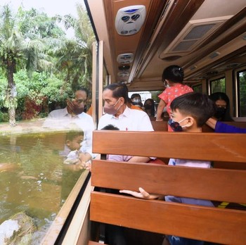 Keseruan Jokowi, Jam Ethes & Keluarga Saat Libur Lebaran