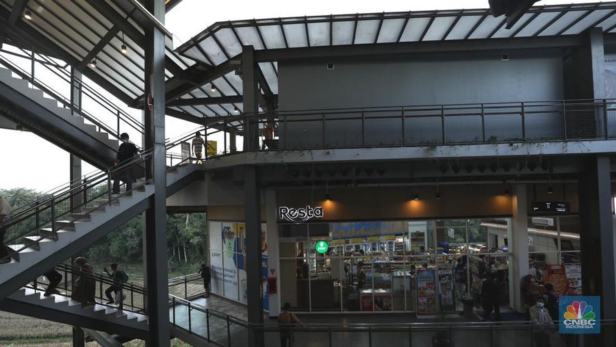 Suasana rest area 456 Jalan Tol Semarang-Solo, Jawa tengah. (CNBC Indonesia/ Tri Susilo)