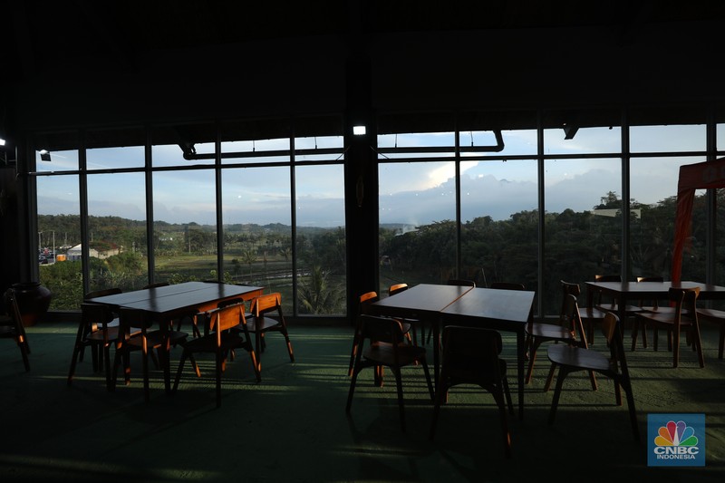 Suasana rest area 456 Jalan Tol Semarang-Solo, Jawa tengah. (CNBC Indonesia/ Tri Susilo)