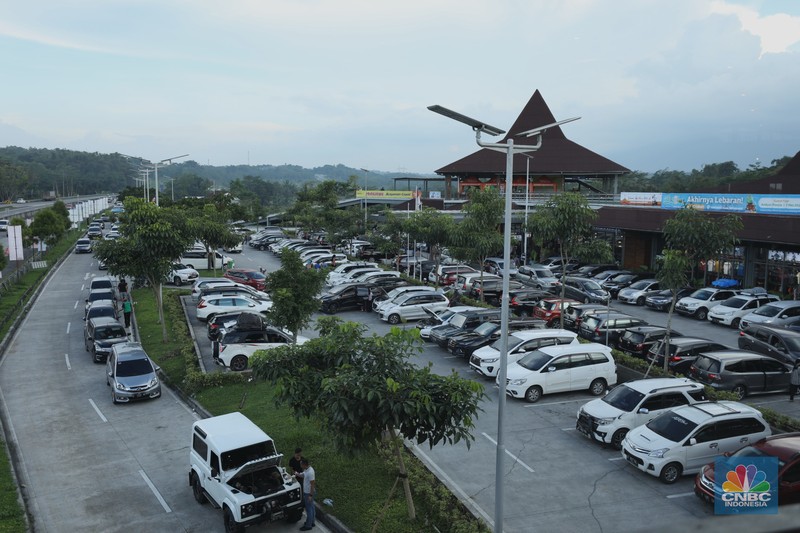 Suasana rest area 456 Jalan Tol Semarang-Solo, Jawa tengah. (CNBC Indonesia/ Tri Susilo)
