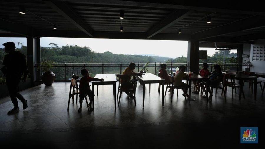 Suasana rest area 456 Jalan Tol Semarang-Solo, Jawa tengah. (CNBC Indonesia/ Tri Susilo)