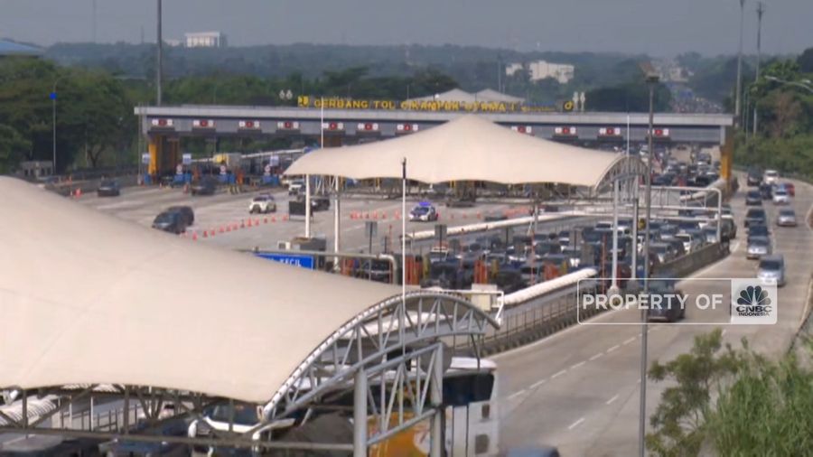 Pemudik Mulai Serbu Jabotabek, Gerbang Tol Cikampek Utama Padat!(CNBC Indonesia TV)