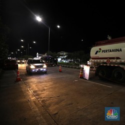 Breaking News: Harga Minyak Ambrol, Turun Sampai 6%