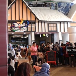 Serunya Liburan di Trans Snow World Bekasi
