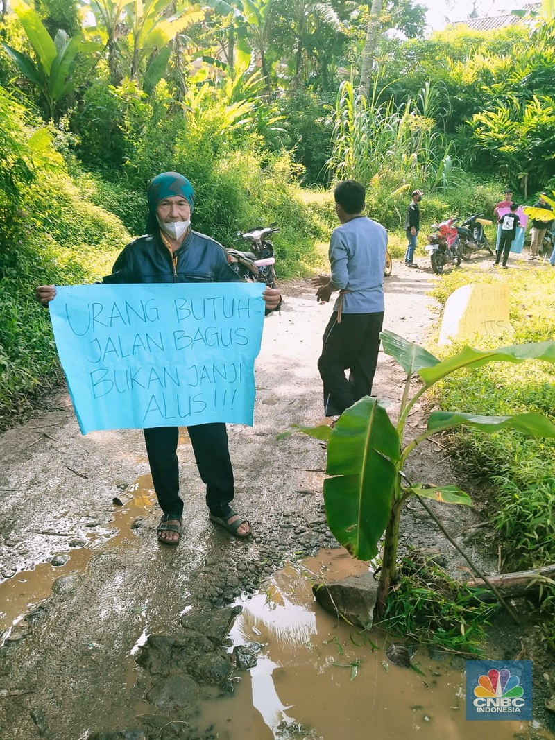 Jalan Rusak di Cianjur, Jabar