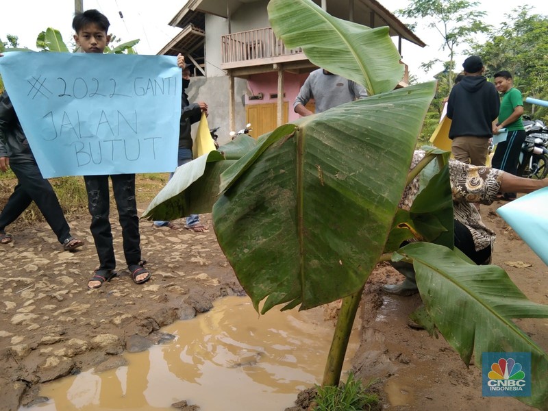 Jalan rusak Jalan Rusak di Cianjur, Jabar