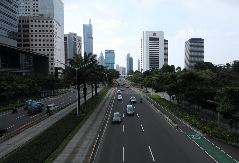 Aktivitas Warga Saat PPKM Diperpanjang. (CNBC Indonesia/Tri Susilo)