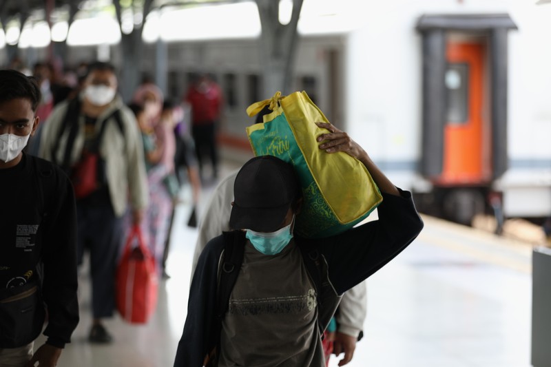 Arus Balik Lebaran di Stasiun Senen Mulai Ramai (CNBC Indonesia/Tri Susilo) Arus Balik Lebaran di Stasiun Senen Mulai Ramai (CNBC Indonesia/Tri Susilo)