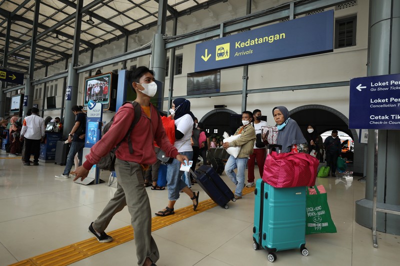 Arus Balik Lebaran di Stasiun Senen Mulai Ramai (CNBC Indonesia/Tri Susilo) Arus Balik Lebaran di Stasiun Senen Mulai Ramai (CNBC Indonesia/Tri Susilo)