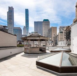 Ini Penampakan Rumah Pendiri Versace yang Dijual US$ 70 Juta
