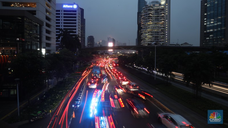 Hari Pertama Usai Libur Lebaran, Jakarta Macet Lagi (CNBC Indonesia/Andrean Kristianto)