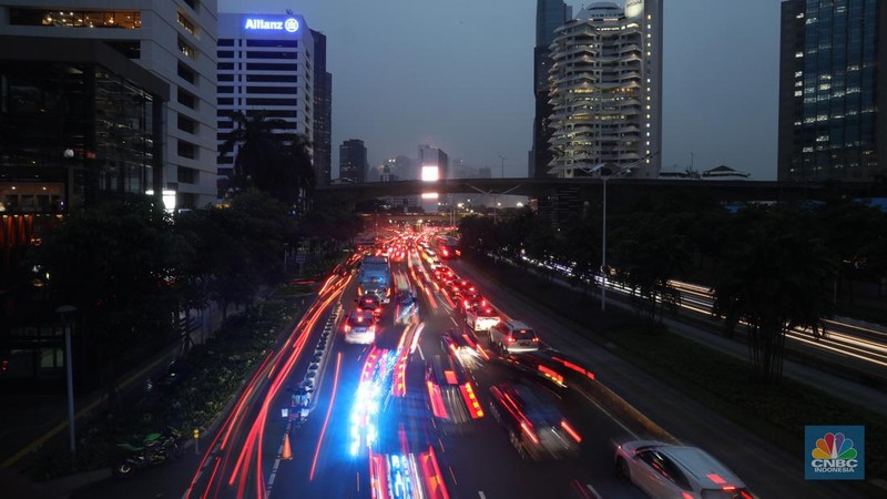Hari Pertama Usai Libur Lebaran, Jakarta Macet Lagi (CNBC Indonesia/Andrean Kristianto)