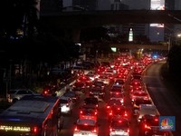 Pekerja DKI Bakal Pulang Lebih Malam, Kapan Aturan Berlaku?