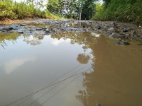 Ini Jalan Apa Sungai? Potret 'Jalan Neraka' Dekat Ibu Kota