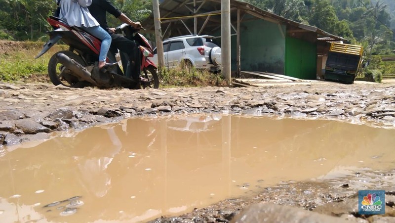 Jalan Rusak di Cianjur, Jabar