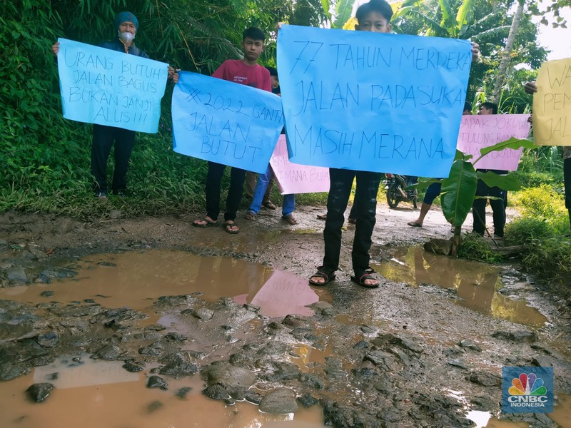 Jalan Rusak di Cianjur, Jabar