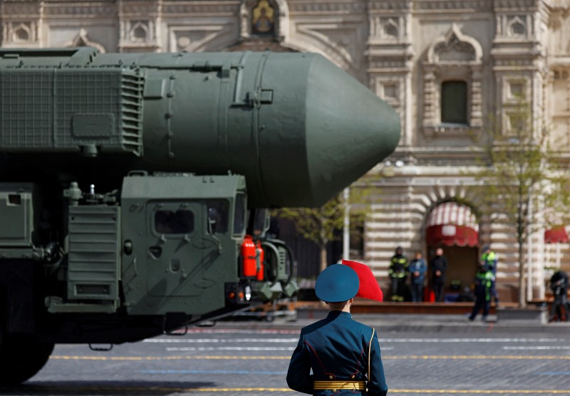 Peringatan Hari Kemenangan Rusia Russian self-propelled artillery vehicles roll during the Victory Day military parade in Moscow, Russia, Monday, May 9, 2022, marking the 77th anniversary of the end of World War II. (AP Photo/Alexander Zemlianichenko)