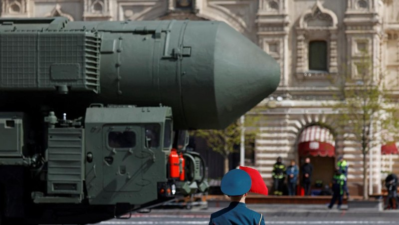 Russian self-propelled artillery vehicles roll during the Victory Day military parade in Moscow, Russia, Monday, May 9, 2022, marking the 77th anniversary of the end of World War II. (AP Photo/Alexander Zemlianichenko)
