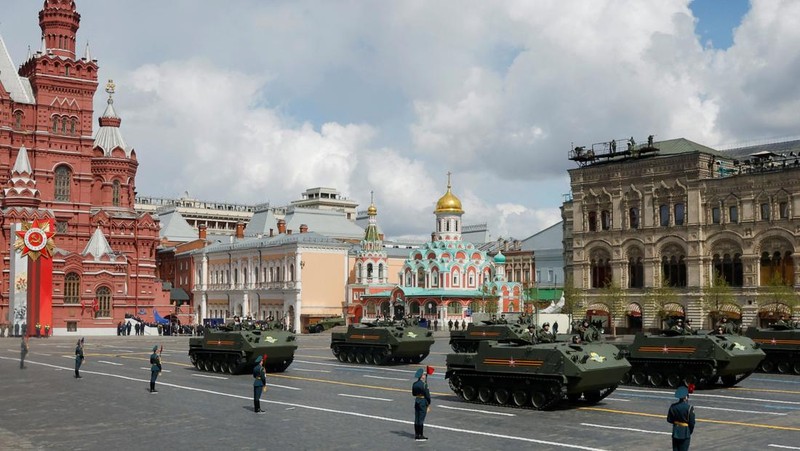Russian self-propelled artillery vehicles roll during the Victory Day military parade in Moscow, Russia, Monday, May 9, 2022, marking the 77th anniversary of the end of World War II. (AP Photo/Alexander Zemlianichenko)