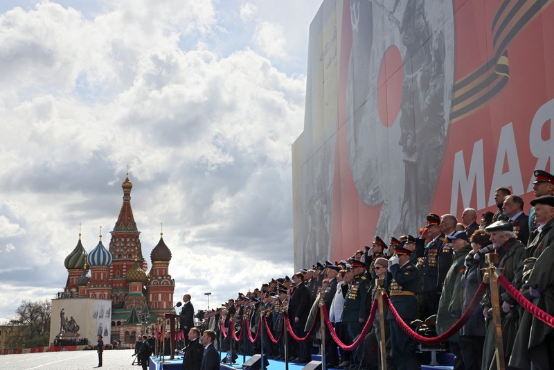 Peringatan Hari Kemenangan Rusia Russian self-propelled artillery vehicles roll during the Victory Day military parade in Moscow, Russia, Monday, May 9, 2022, marking the 77th anniversary of the end of World War II. (AP Photo/Alexander Zemlianichenko)