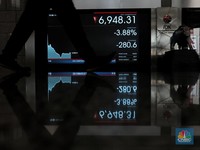 Ngeri! IHSG Makin Longsor 2% Terseret Bursa Global