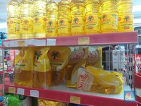 Harga Minyak Goreng Turun, Senjata Jokowi Beneran Ampuh?