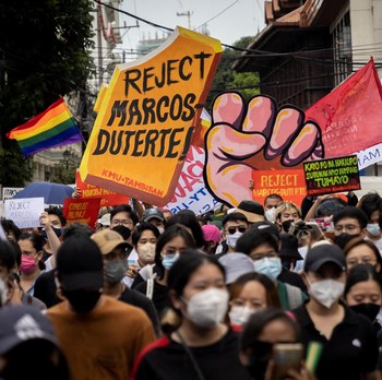 Marcos Jr Menang Pilpres Filipina, Ratusan Mahasiswa Demo