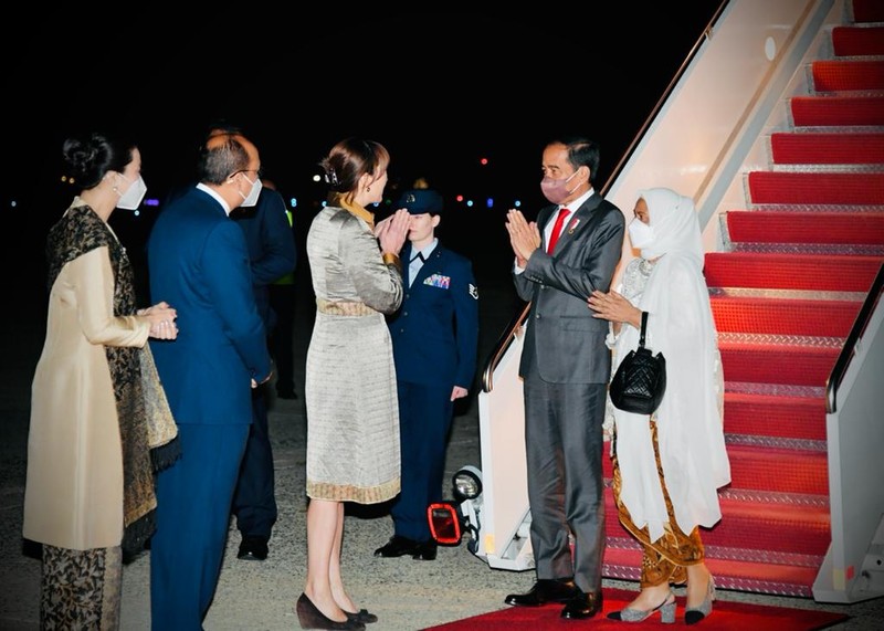 Presiden dan Ibu Iriana Jokowi tiba di Washington DC (Muchlis Jr - Biro Pers Sekretariat Presiden) Presiden dan Ibu Iriana Jokowi tiba di Washington DC (Muchlis Jr - Biro Pers Sekretariat Presiden)