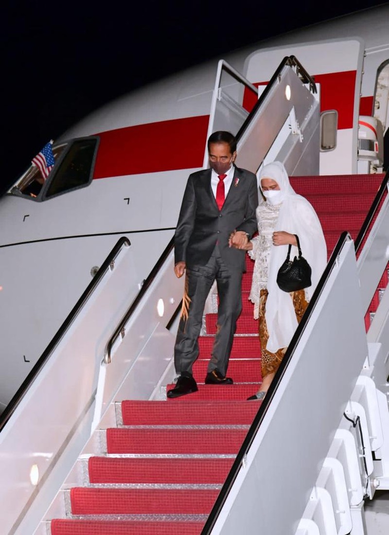 Presiden dan Ibu Iriana Jokowi tiba di Washington DC (Muchlis Jr - Biro Pers Sekretariat Presiden) Presiden dan Ibu Iriana Jokowi tiba di Washington DC (Muchlis Jr - Biro Pers Sekretariat Presiden)