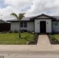 Penampakan Rumah Kontrakan Mungil yang Dihuni Elon Musk