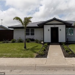 Penampakan Rumah Kontrakan Mungil yang Dihuni Elon Musk