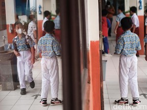 Pakaian Adat Akan Jadi Seragam Pelajar di Depok, Dari Mana Anggarannya?