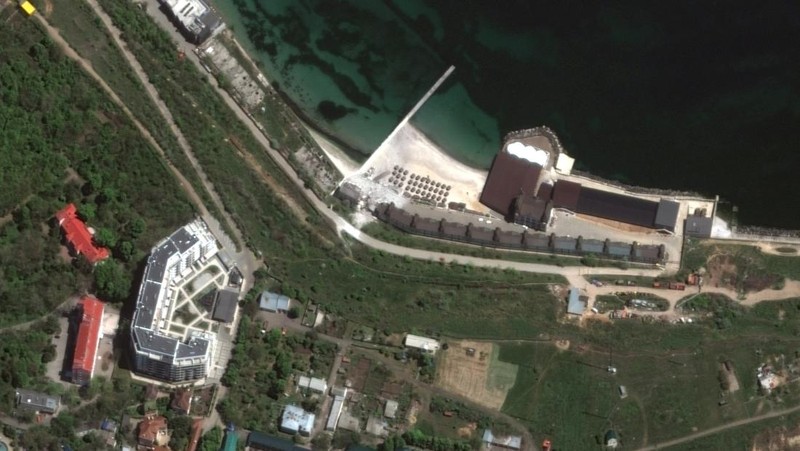 A satellite image shows an overview of Snake Island, Ukraine May 12, 2022. Picture taken May 12, 2022. Satellite image 2022 Maxar Technologies/Handout via REUTERS ATTENTION EDITORS - THIS IMAGE HAS BEEN SUPPLIED BY A THIRD PARTY. MANDATORY CREDIT. NO RESALES. NO ARCHIVES. DO NOT OBSCURE LOGO.