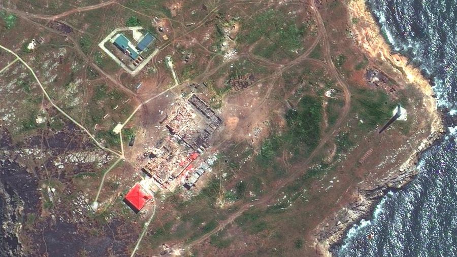 A satellite image shows an overview of Snake Island, Ukraine May 12, 2022. Picture taken May 12, 2022. Satellite image 2022 Maxar Technologies/Handout via REUTERS ATTENTION EDITORS - THIS IMAGE HAS BEEN SUPPLIED BY A THIRD PARTY. MANDATORY CREDIT. NO RESALES. NO ARCHIVES. DO NOT OBSCURE LOGO.